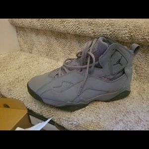 Jordan True Flight size: 9 US in men. All grey
